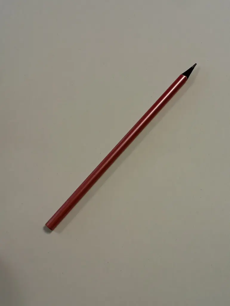 Crayon à papier en bois – finition métallisée 