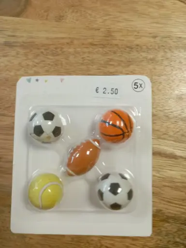 Set de gommes "Balle Sportive" – 5 pièces